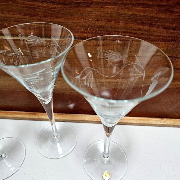 3 Vintage Flowers Crystal Wine Glasses 7.5" made in Romania etched leaf garland - Picture 3 of 11